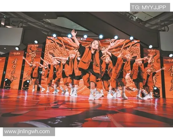 武汉街舞队的包夹技艺揭秘与深度解析探讨街舞文化的魅力与挑战 武汉街舞队的包夹技艺揭秘与深度解析探讨街舞文化的魅力与挑战